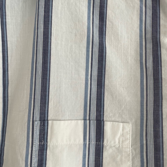 Like New Frank & Eileen Barry Striped Button Down Shirt. Medium - Picture 2 of 10